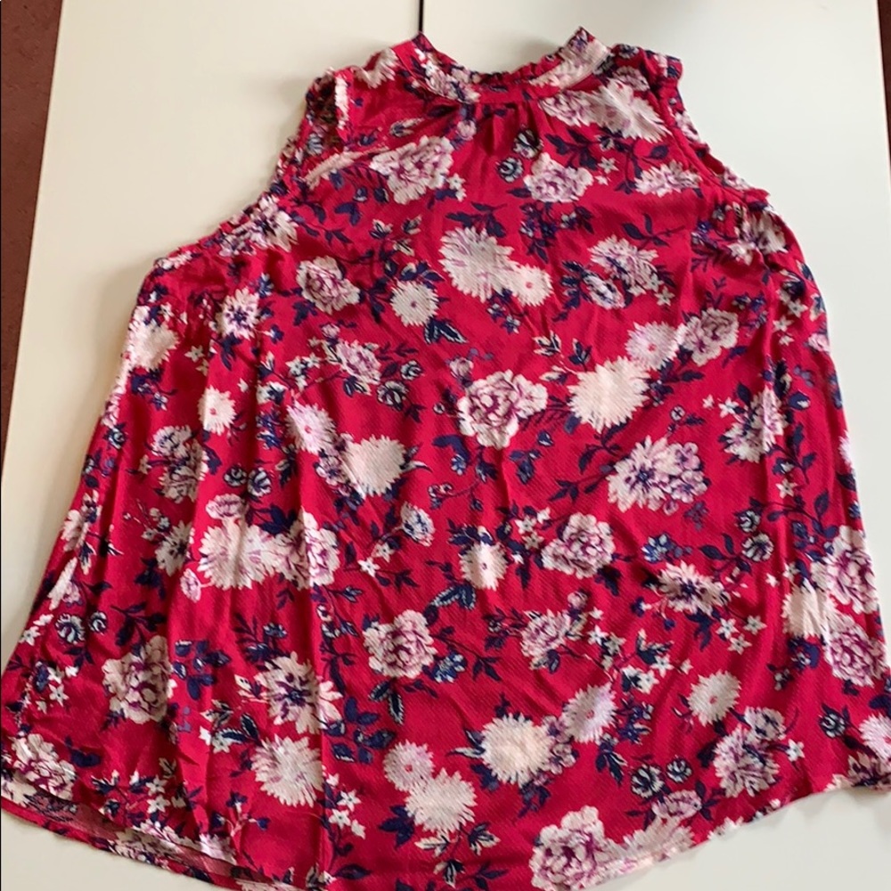 Torrid blouse size 0 equivalent to a size L